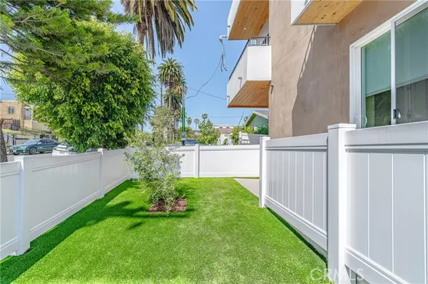 Silver Lake, CA 90026,614 1/2 N Rampart BLD 1/2