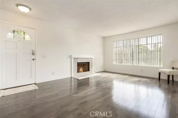 Irvine, CA 92612,37 Exeter