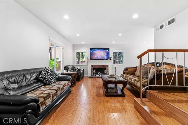 Saugus, CA 91350,20623 Russ Jay ST