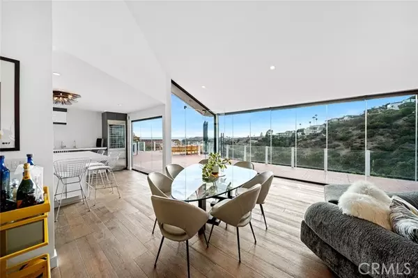 Laguna Beach, CA 92651,343 Emerald Bay