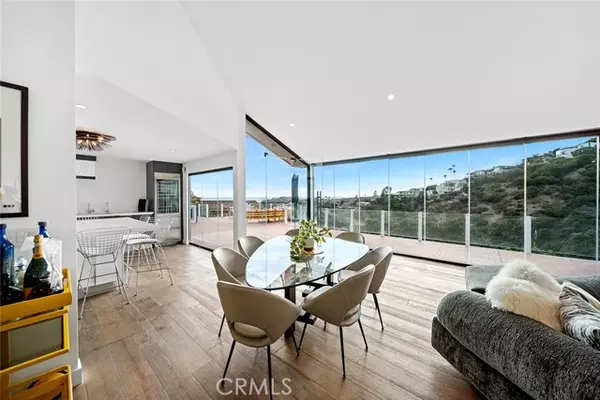 Laguna Beach, CA 92651,343 Emerald Bay