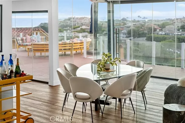 Laguna Beach, CA 92651,343 Emerald Bay