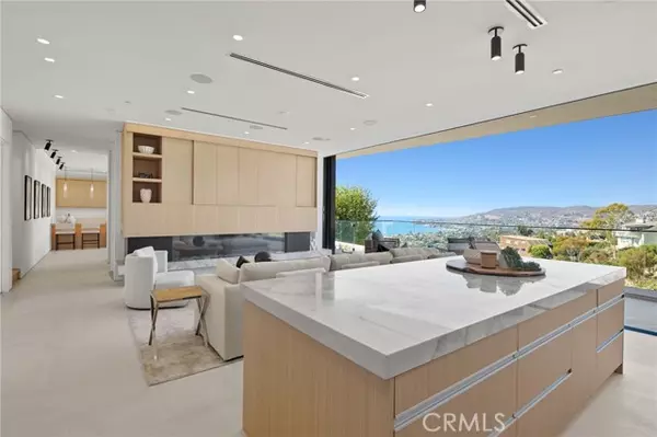 Laguna Beach, CA 92651,840 Gainsborough DR