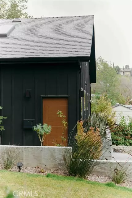 6010 Oak Hill PL, Los Angeles, CA 90042