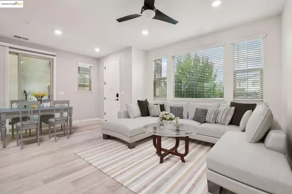 Sacramento, CA 95829,7506 Clear Lake Aly