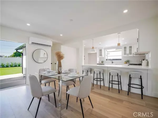 Winnetka, CA 91306,7107 Cozycroft