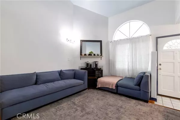 Alhambra, CA 91801,217 E Commonwealth F