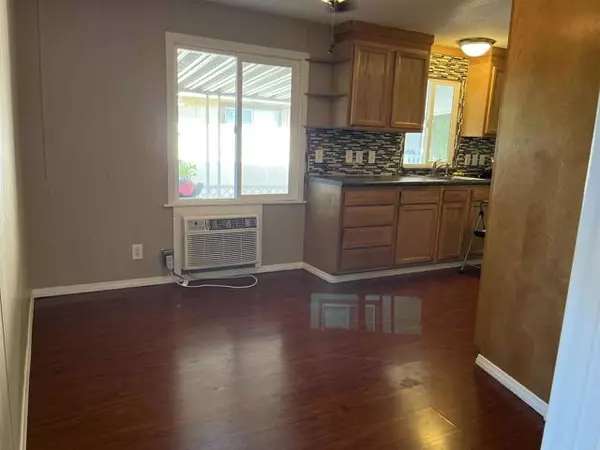 Ramona, CA 92065,1537 H Street 35