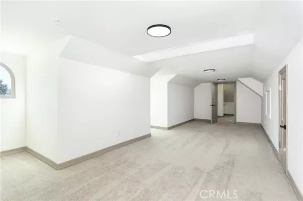 Canyon Country, CA 91390,30903 Carmen