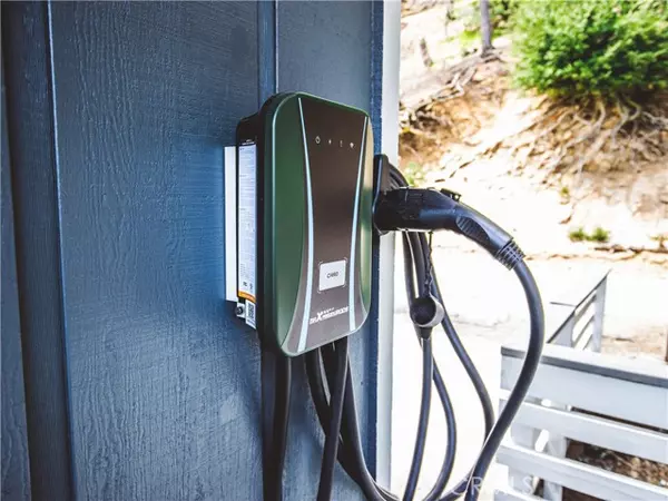 Crestline, CA 92325,1015 Nesthorn