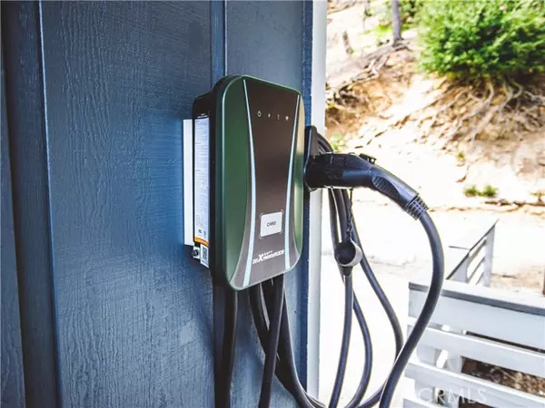 Crestline, CA 92325,1015 Nesthorn