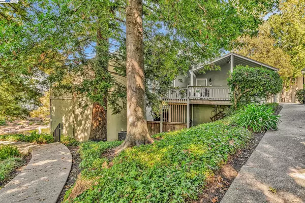 394 Camelback Rd, Pleasant Hill, CA 94523