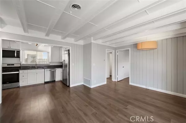 Corona Del Mar, CA 92625,3212 2nd AVE