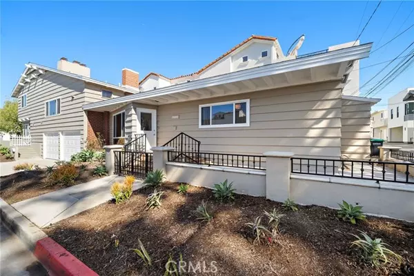 Corona Del Mar, CA 92625,3212 2nd AVE
