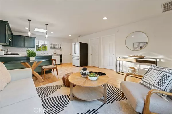 Los Angeles, CA 90026,1637 Alvarado ST