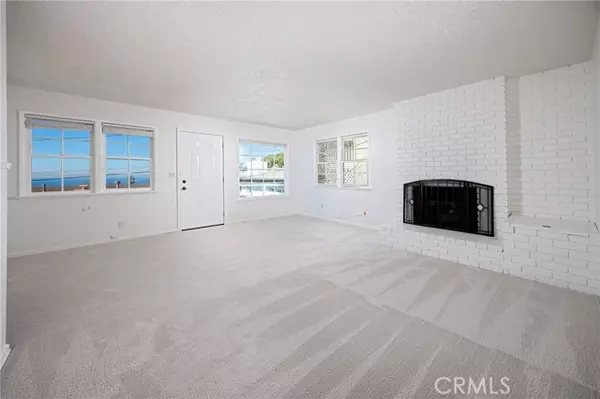 Laguna Beach, CA 92651,31503 Shrewsbury