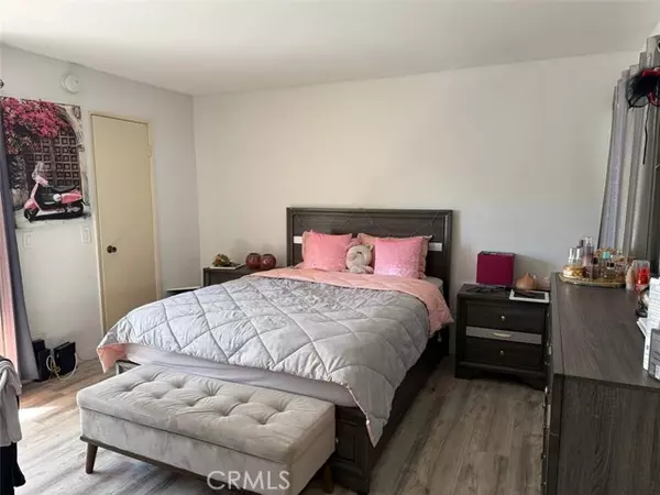 Tarzana, CA 91356,18411 Hatteras 131