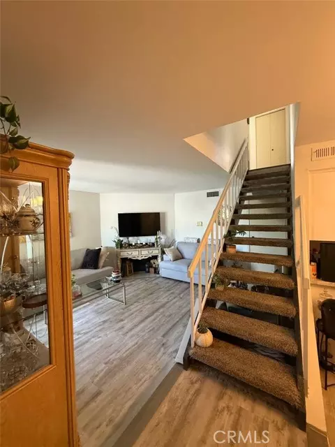 Tarzana, CA 91356,18411 Hatteras 131