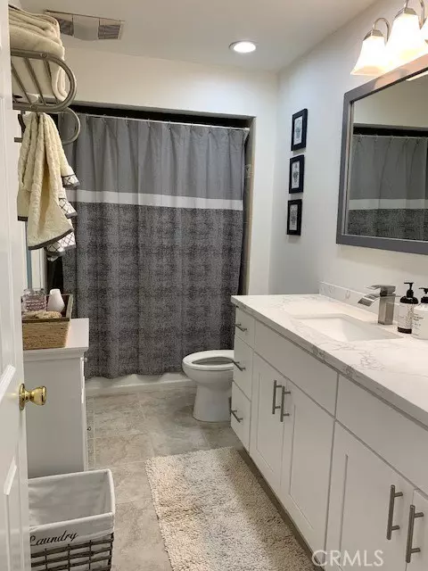 Newport Beach, CA 92663,280 Cagney LN 215