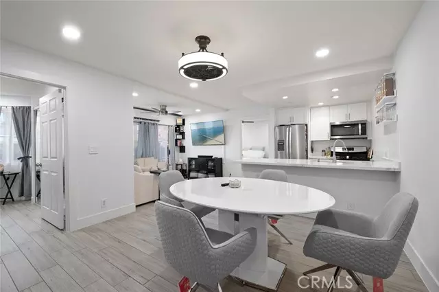 327 Chestnut AVE 102, Long Beach, CA 90802