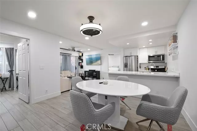 Long Beach, CA 90802,327 Chestnut AVE 102