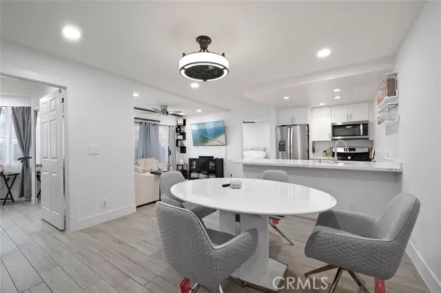 327 Chestnut AVE 102, Long Beach, CA 90802