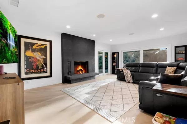 Thousand Oaks, CA 91360,1180 Calle Pecos