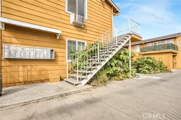 North Hollywood, CA 91605,13015 Vanowen ST