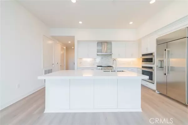Irvine, CA 92612,1703 Rivington