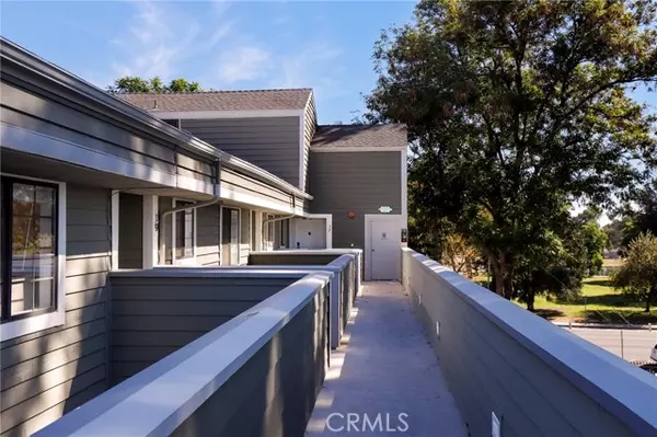 Reseda, CA 91335,6545 Reseda 19