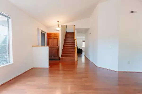 Escondido, CA 92026,1715 Las Palmas LN