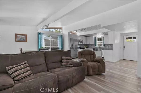 Covina, CA 91722,217 W Alcross ST