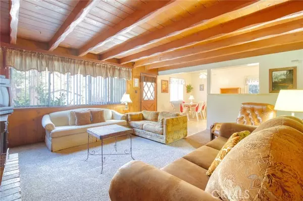 Wrightwood, CA 92397,1215 Lark