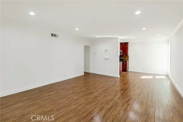 North Hollywood, CA 91606,6160 Whitsett AVE 6