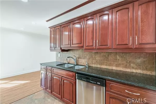 North Hollywood, CA 91606,6160 Whitsett AVE 6