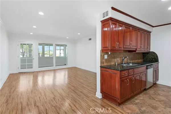 North Hollywood, CA 91606,6160 Whitsett AVE 6