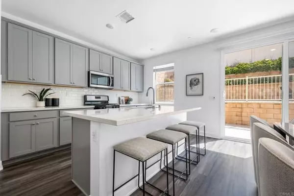 Vista, CA 92081,839 Brookdale DR