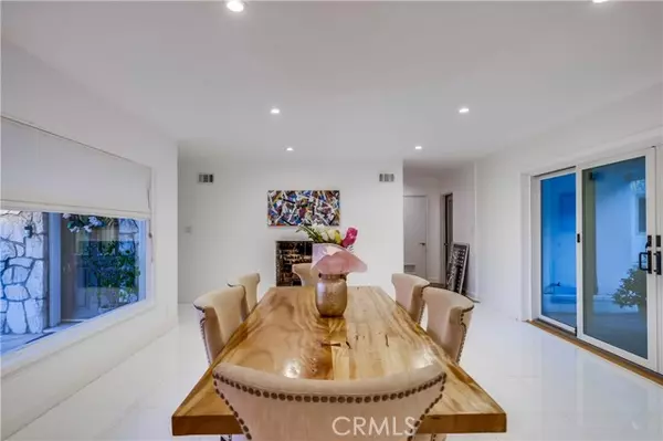 Rancho Palos Verdes, CA 90275,2 Headland DR