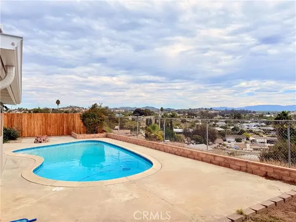 Oceanside, CA 92057,648 Flora