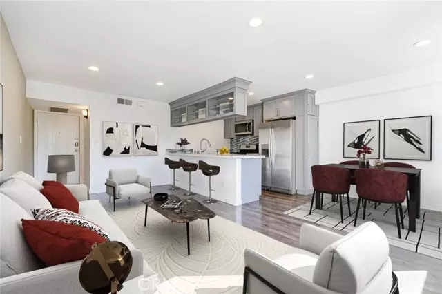 Los Angeles, CA 90068,2700 Cahuenga BLD 3104