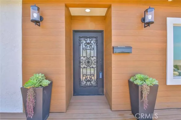 Redondo Beach, CA 90277,204 Via Colusa