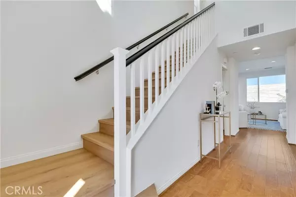 Canyon Country, CA 91351,19703 Kamm