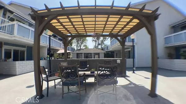 Northridge, CA 91325,18427 Vincennes 5