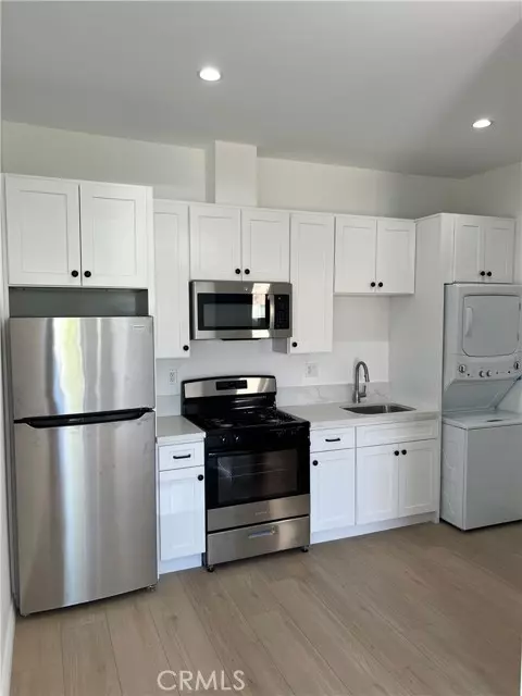 Sylmar, CA 91342,14317 Herron