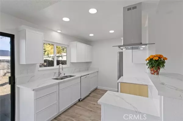 Redlands, CA 92374,1403 Arlene st