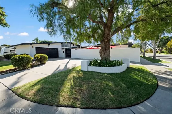 CA 90720,12431 Foster RD