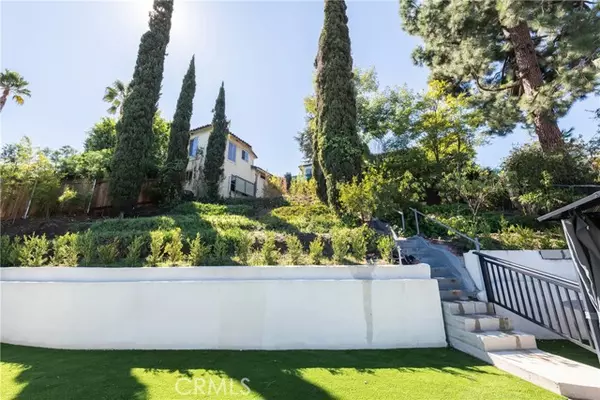 Los Angeles, CA 90027,2255 Talmadge