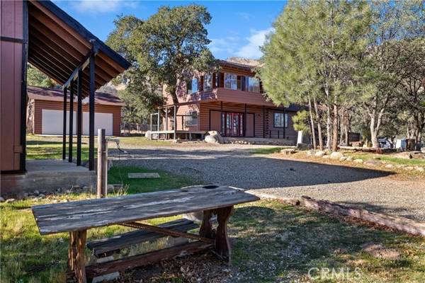 3300 Cook Peak RD, Lake Isabella, CA 93240