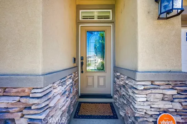 Fontana, CA 92336,7651 Yellow Iris