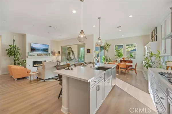Corona, CA 92883,24674 Crestley DR